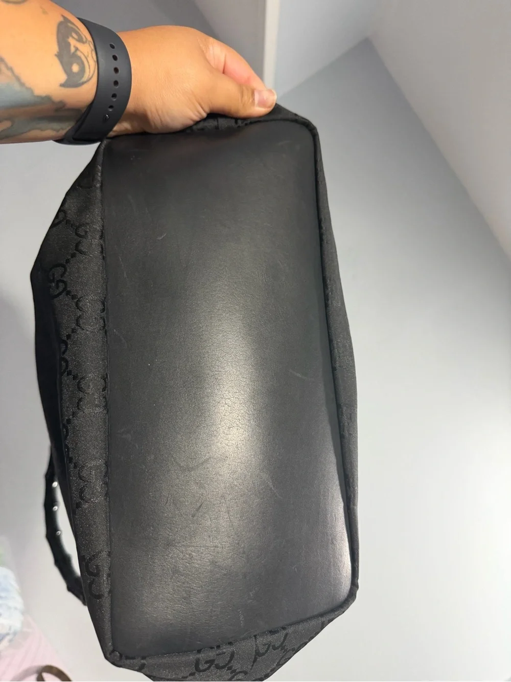 Gucci elegant shoulder